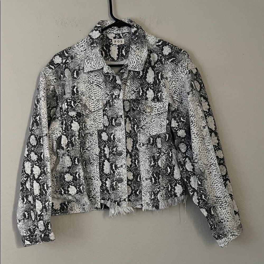 NWOT POL Snake Python Print Denim Jacket Distressed Button Front Pockets Large - Picture 2 of 12